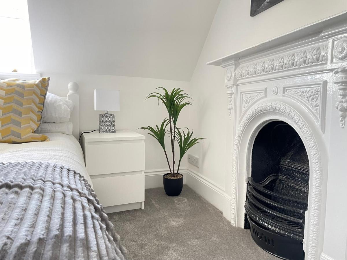 Light Airy 3 Bed Town Cntr Flat 700M To The Beach Bournemouth Exterior photo