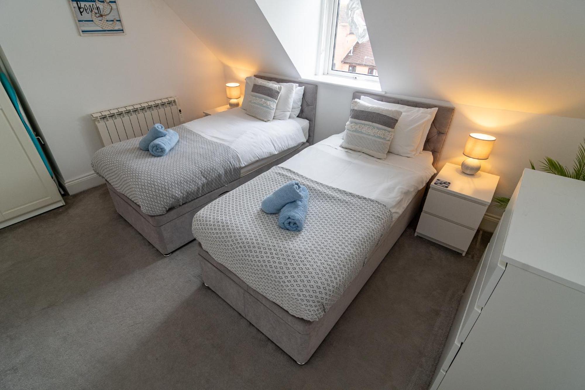 Light Airy 3 Bed Town Cntr Flat 700M To The Beach Bournemouth Exterior photo