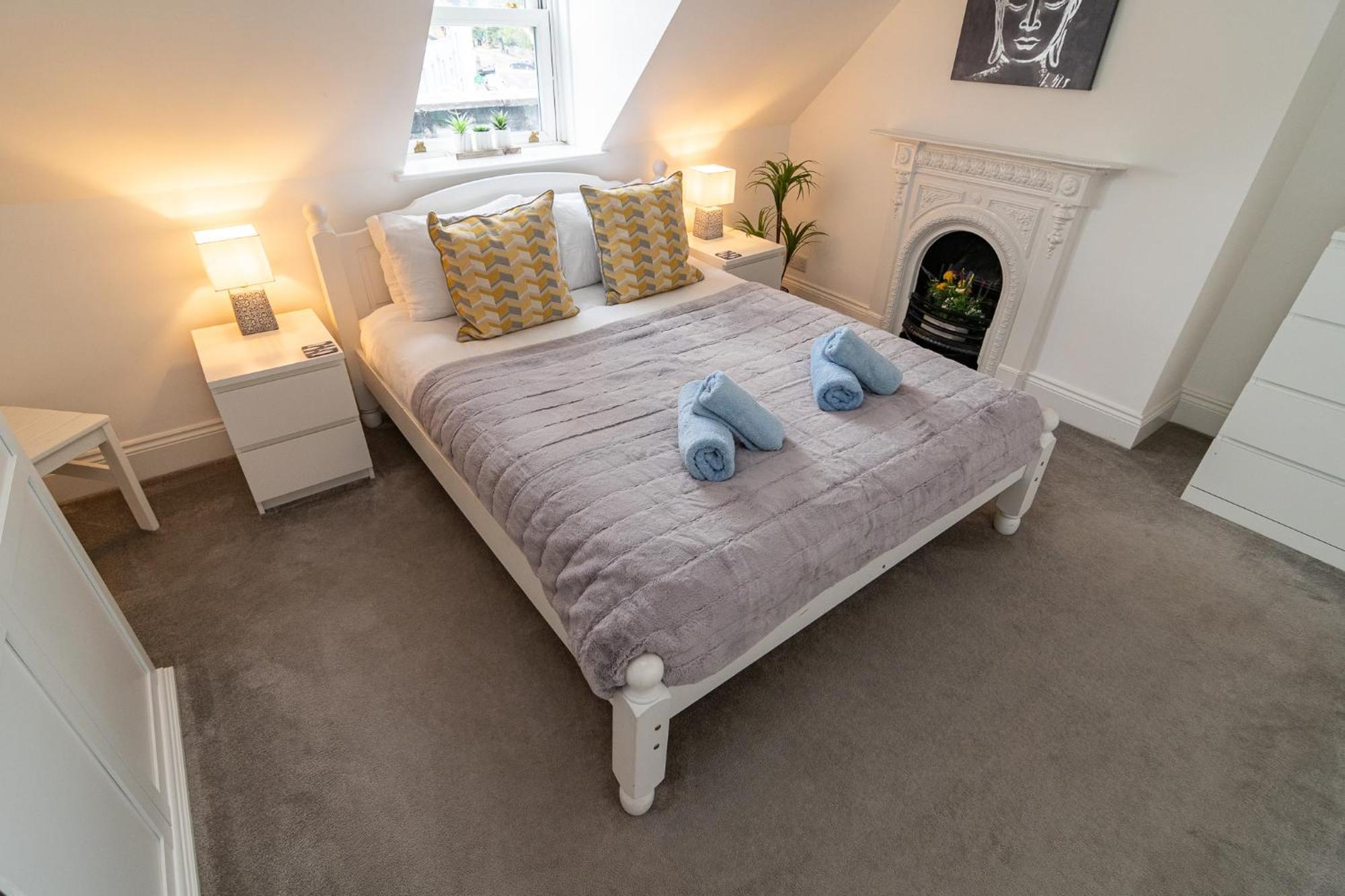 Light Airy 3 Bed Town Cntr Flat 700M To The Beach Bournemouth Exterior photo